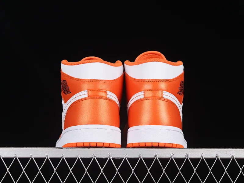 All categories Air Jordan Jordan series basketball shoes Air Jordan 1 Mid G version pure original Air Jordan 1 Mid "Surface" AJ1 Joe 1 white and orange small buckle mid-top basketball shoes DM3531-800